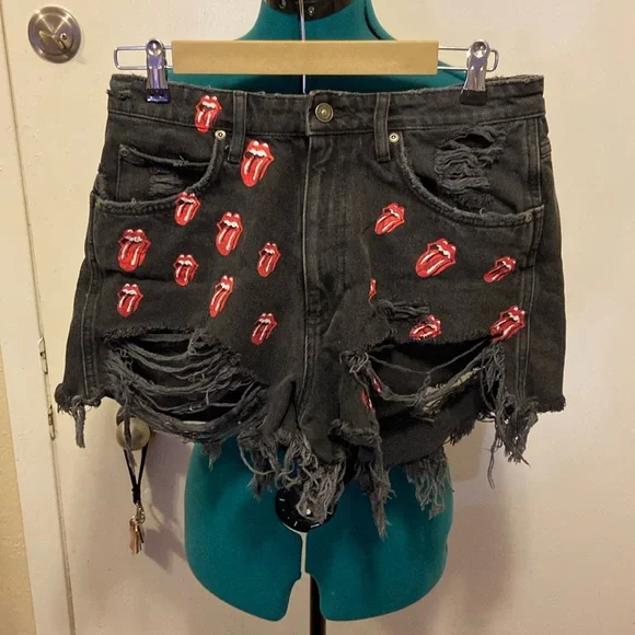 The Rolling Stones Destroyed Black Short Shorts 10 W/Lips Logo - Picture 1 of 11
